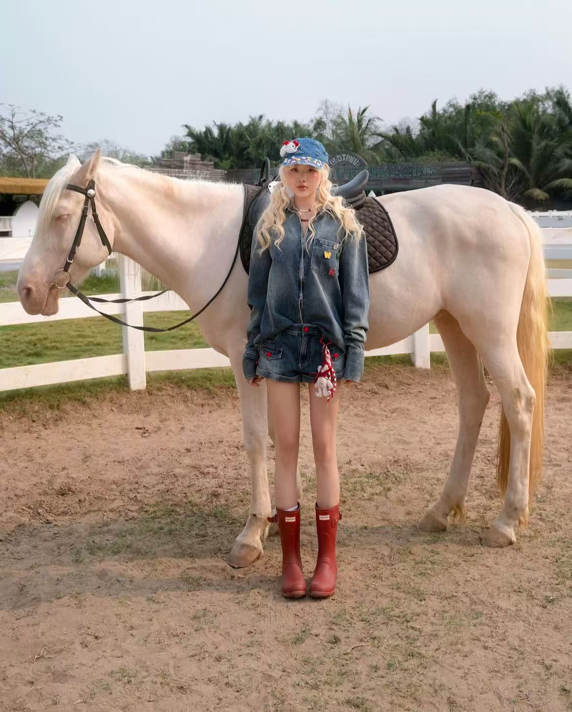 Swan New Jeans Set (Three Pieces)