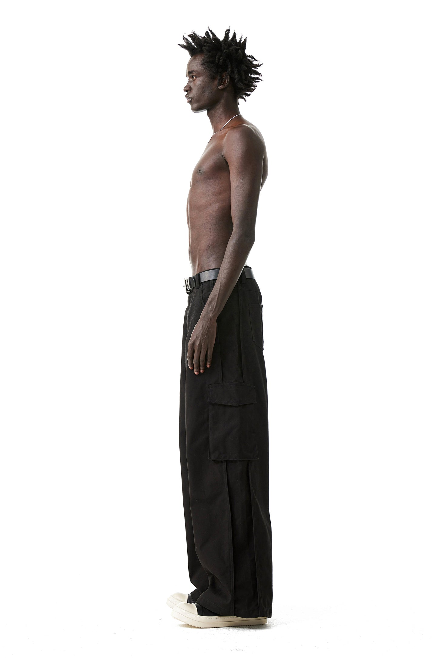 YJ1NGZYZJ Iron Logo Cargo Pants