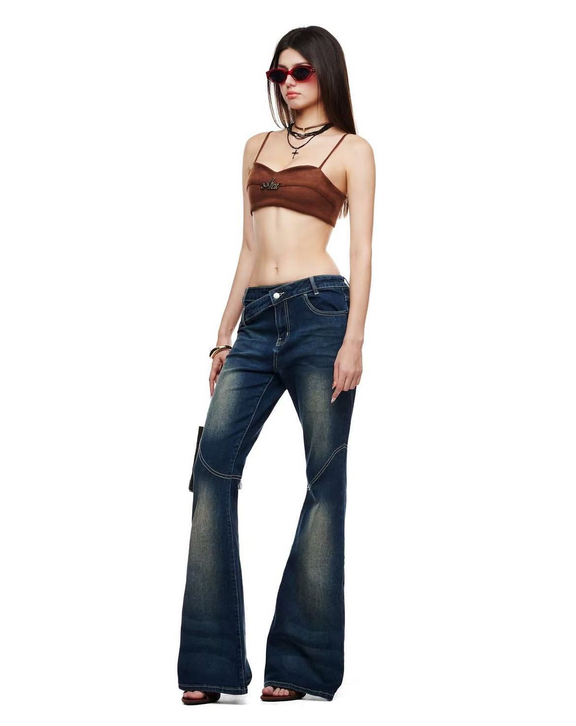 Aiaiverse Flared Jean