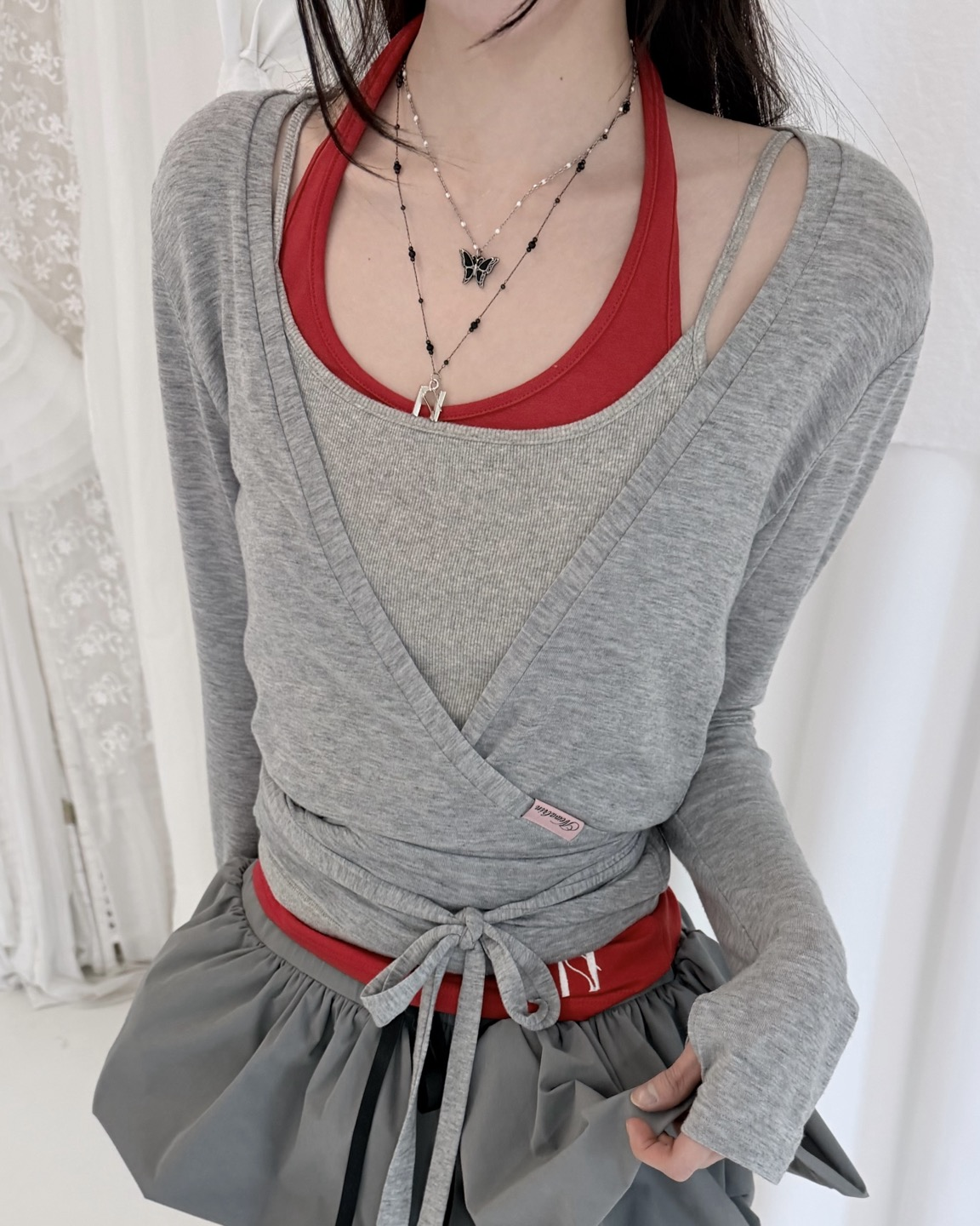 Newalrin logo Halter neck sleevelsee top