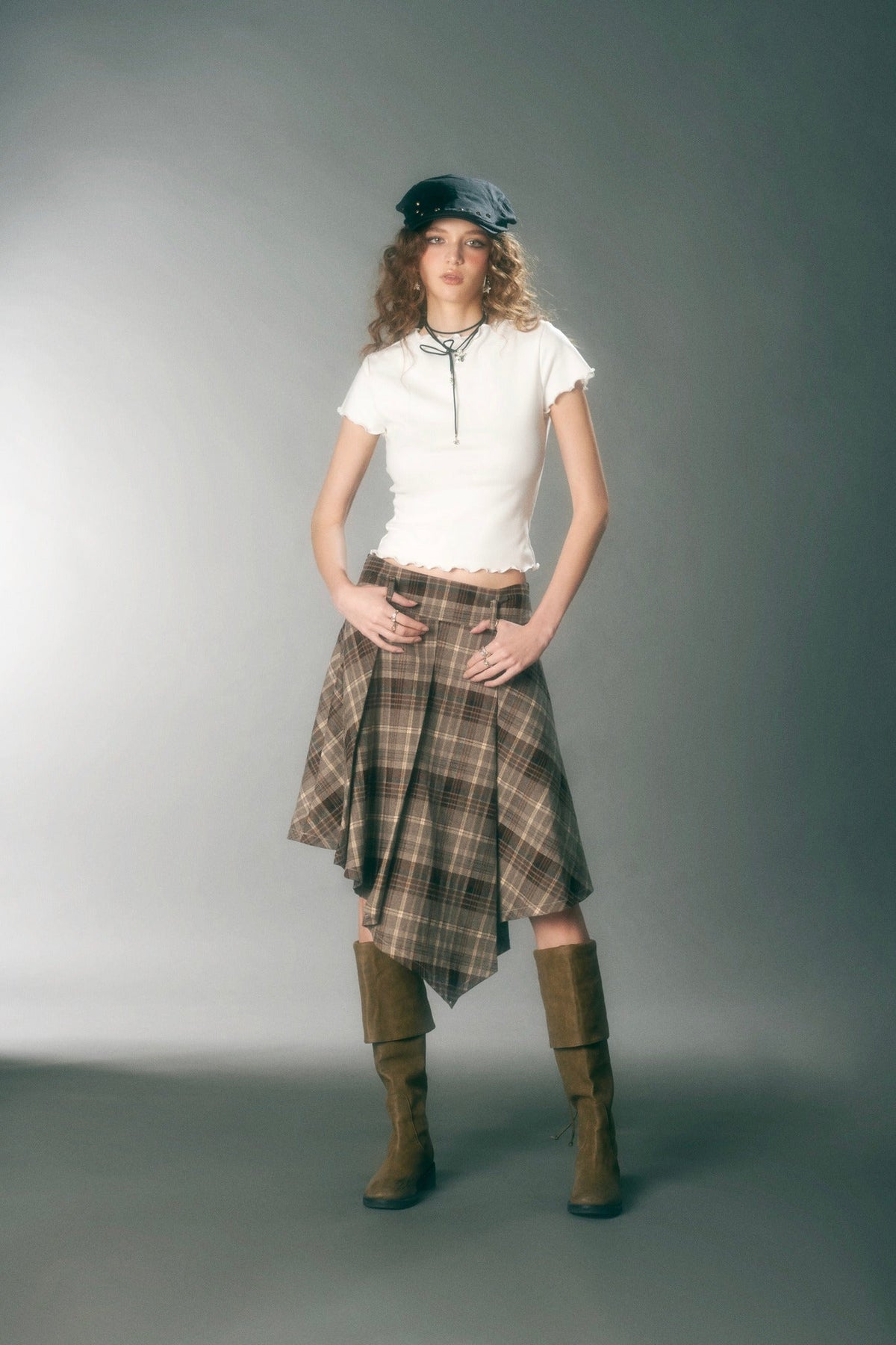 Into Eight Clover Skirt - image 1