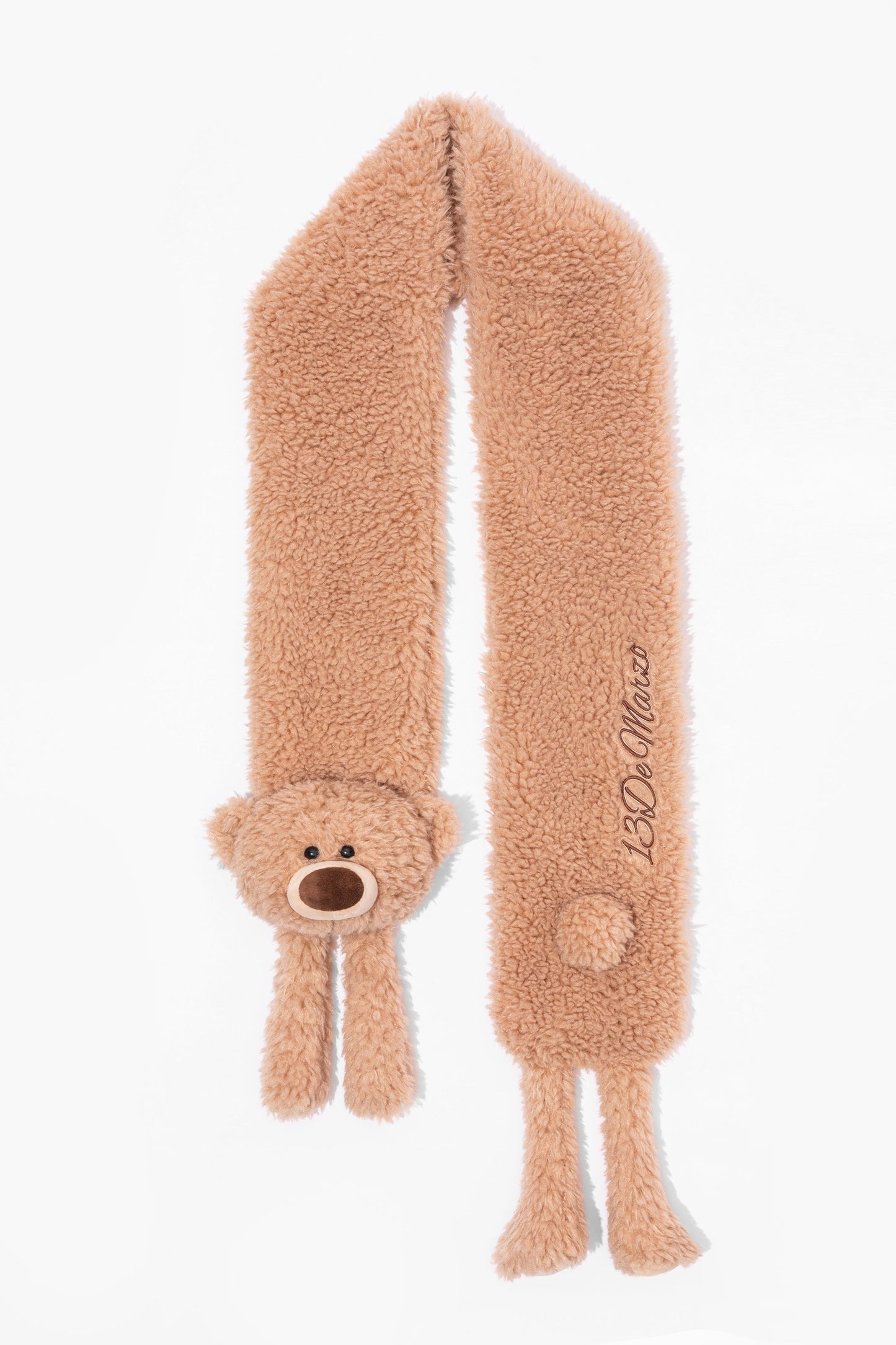 13DE MARZO Doozoo Fuzzy Scarf