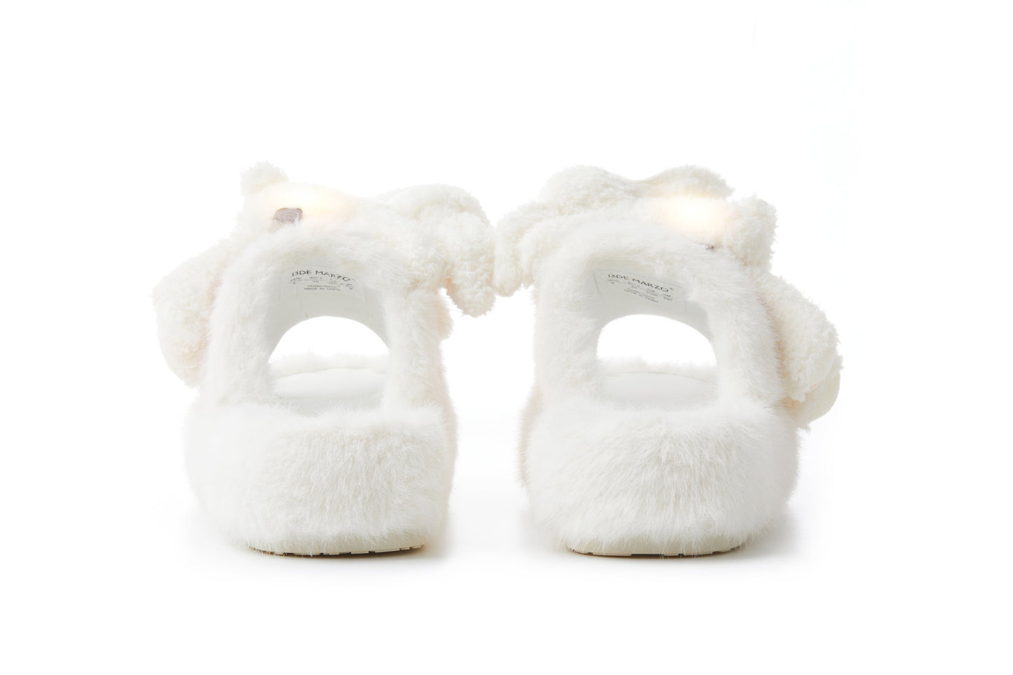 13DE MARZO Doozoo Glowing Fuzzy Slipper