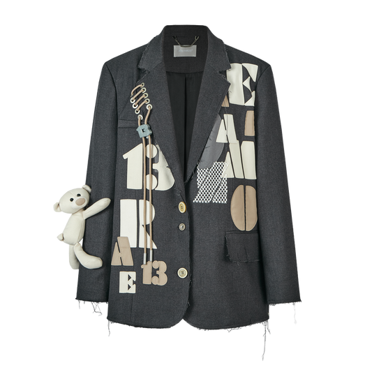 13DE MARZO Bear Malposition Logo Suit