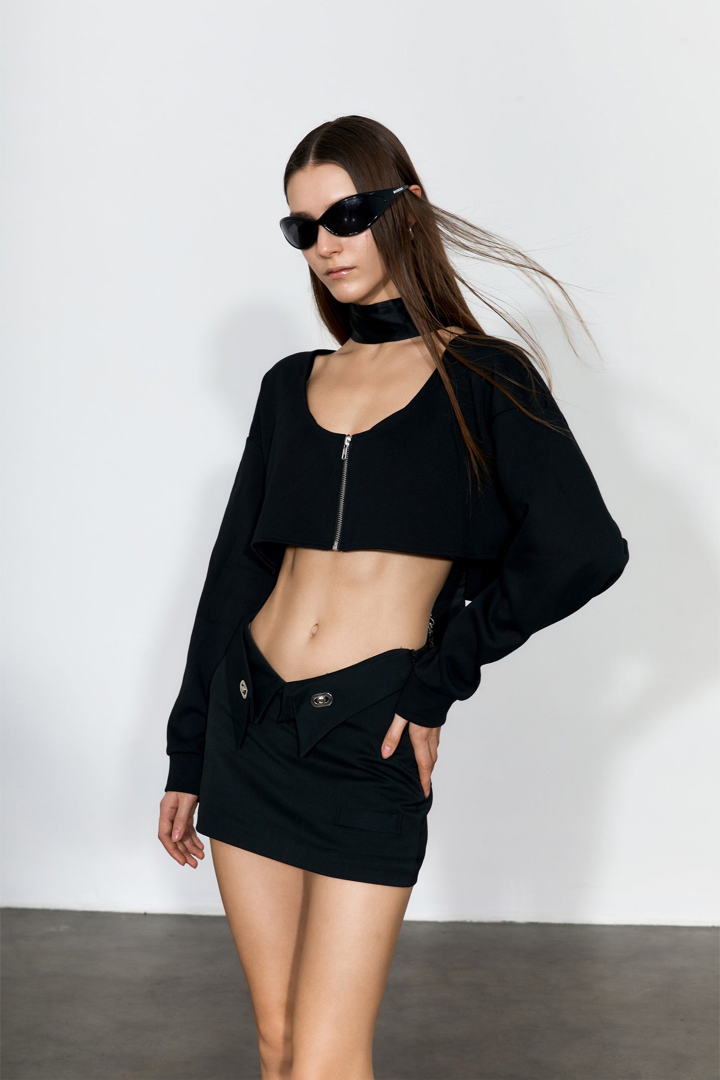 YJ1NGZYZJ Scoop-Neck Cropped Jacket In Black